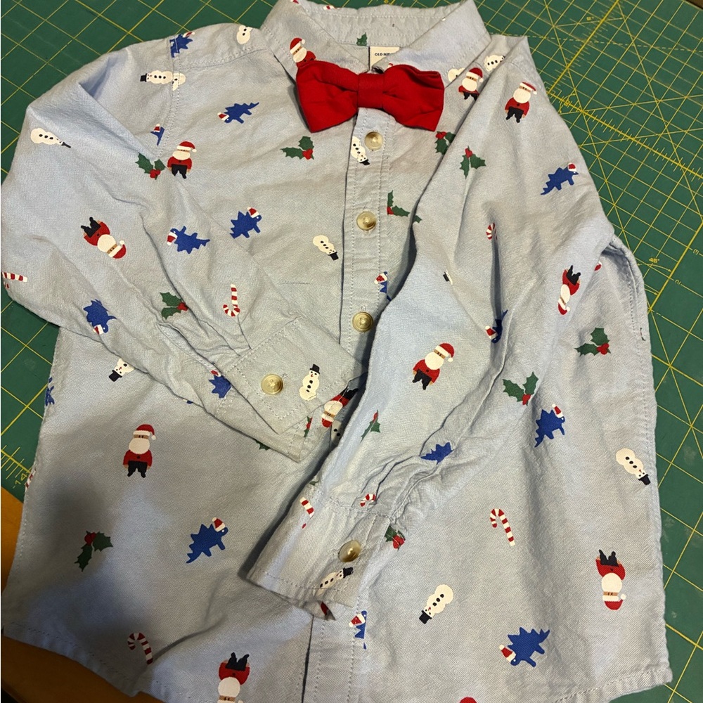 Old Navy Kids Holiday Button Down Shirt with Red Bow Tie